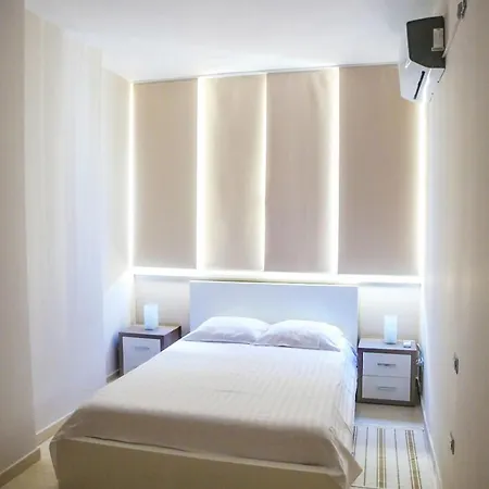 Claudine Apartment Durres Exterior photo